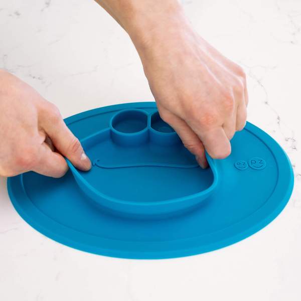 Squeasy Snacker Reusable Non-Spill Silicone Pouch--3.5 oz, 6 oz or 16 oz  ($12.99-16.99)